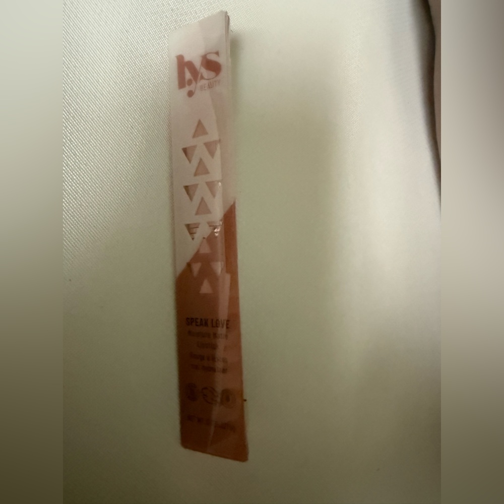 💛 2/$25 LYS BEAUTY Speak Love Moisture Matte Lipstick - Sincere - Picture 2 of 6